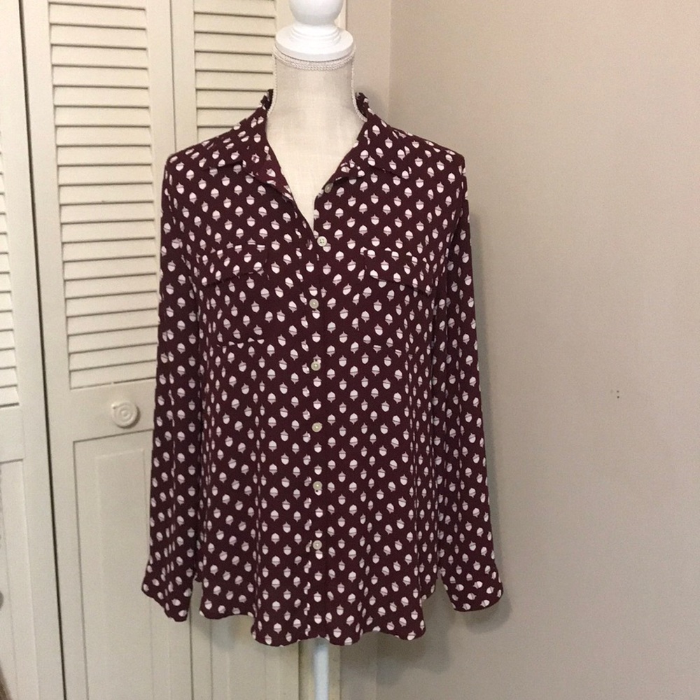 Women’s Anne Taylor Loft button down top.